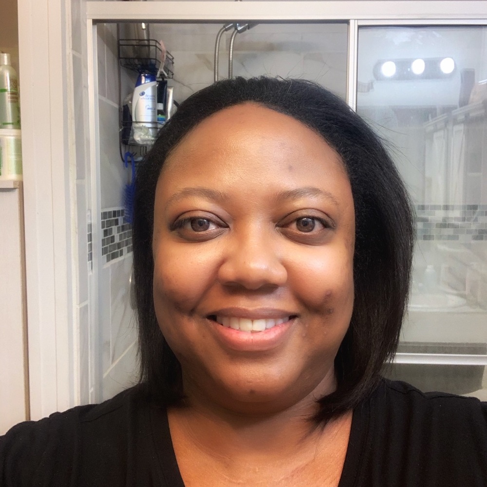 Meet your Posher, Yolanda